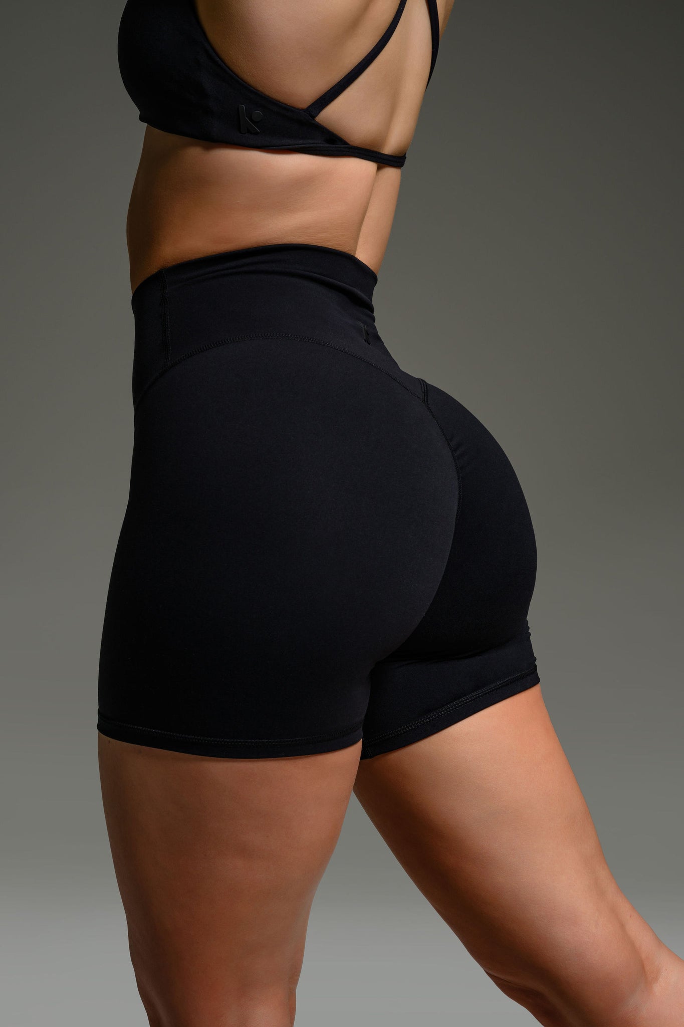 Alura Scrunch Shorts - Black